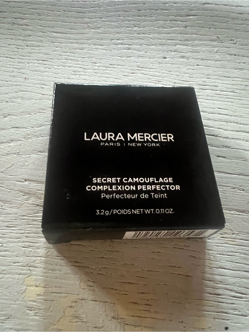 laura mercier Secret Camouflage Complexion Perfector - Black